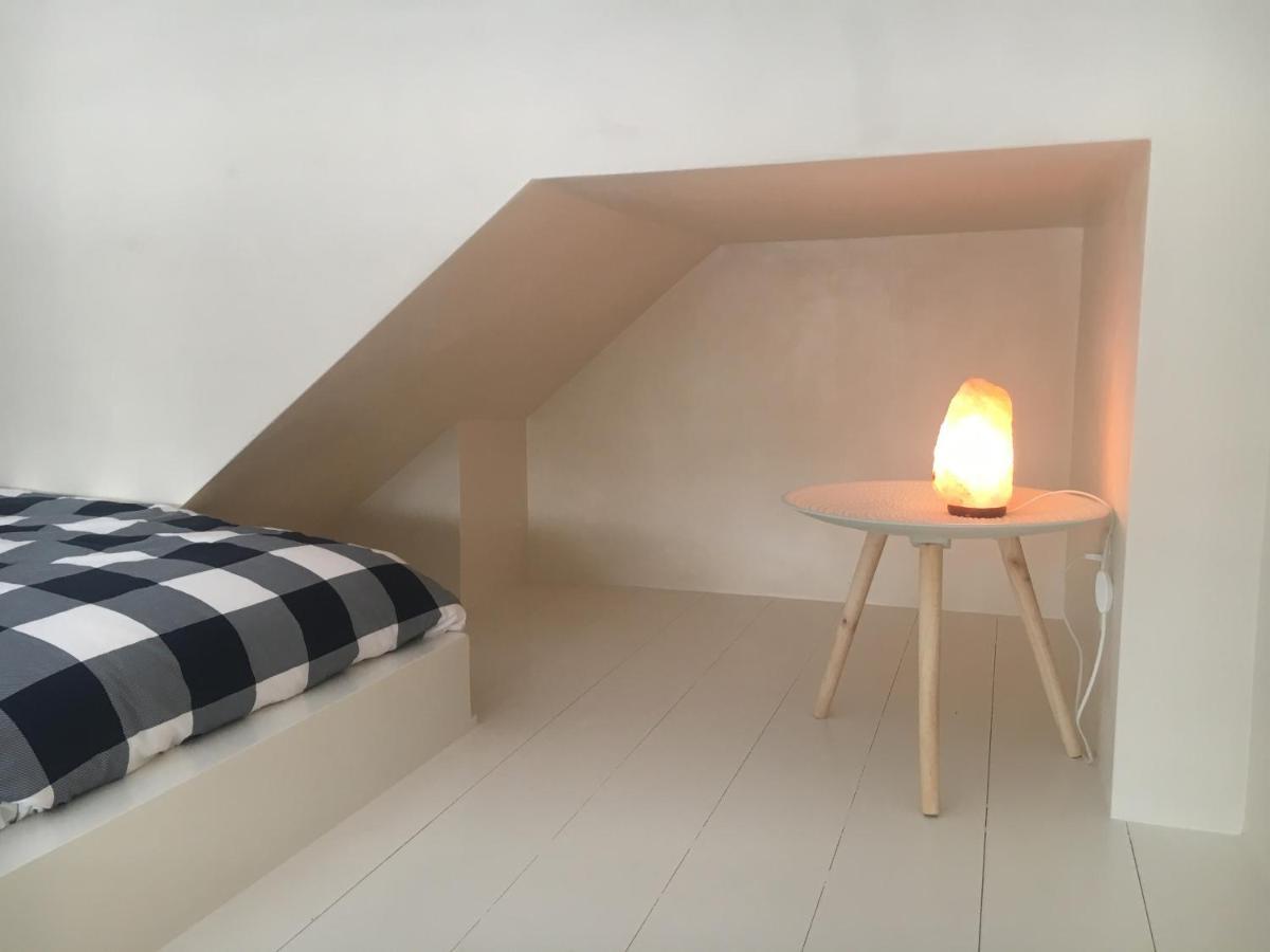 B&B Aan De Gracht Λεουβάρντεν Εξωτερικό φωτογραφία